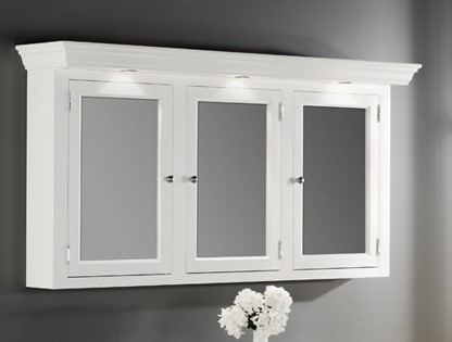 AQUA PRESTIGE SPIEGELKAST MET 3 DUBBELZIJDIGE SPIEGELDEUREN, SET LED-LAMPEN, STOPCONTACT 1 SCHAKELAAR
