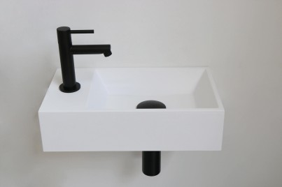 INK VERSUS MAT WIT FONTEIN/MAT ZWART KRAAN+ SYPHON + OPEN PLUG 36 X 18 X 9CM - KR.GAT RECHTS