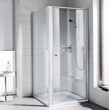 [AT TWD 09018 VEK] KERMI ATEA ZIJWAND BR. 885-910 H 1850 TRANSP. GLAS MET DECOR STRIPE + ZILVER HOOGGLANS